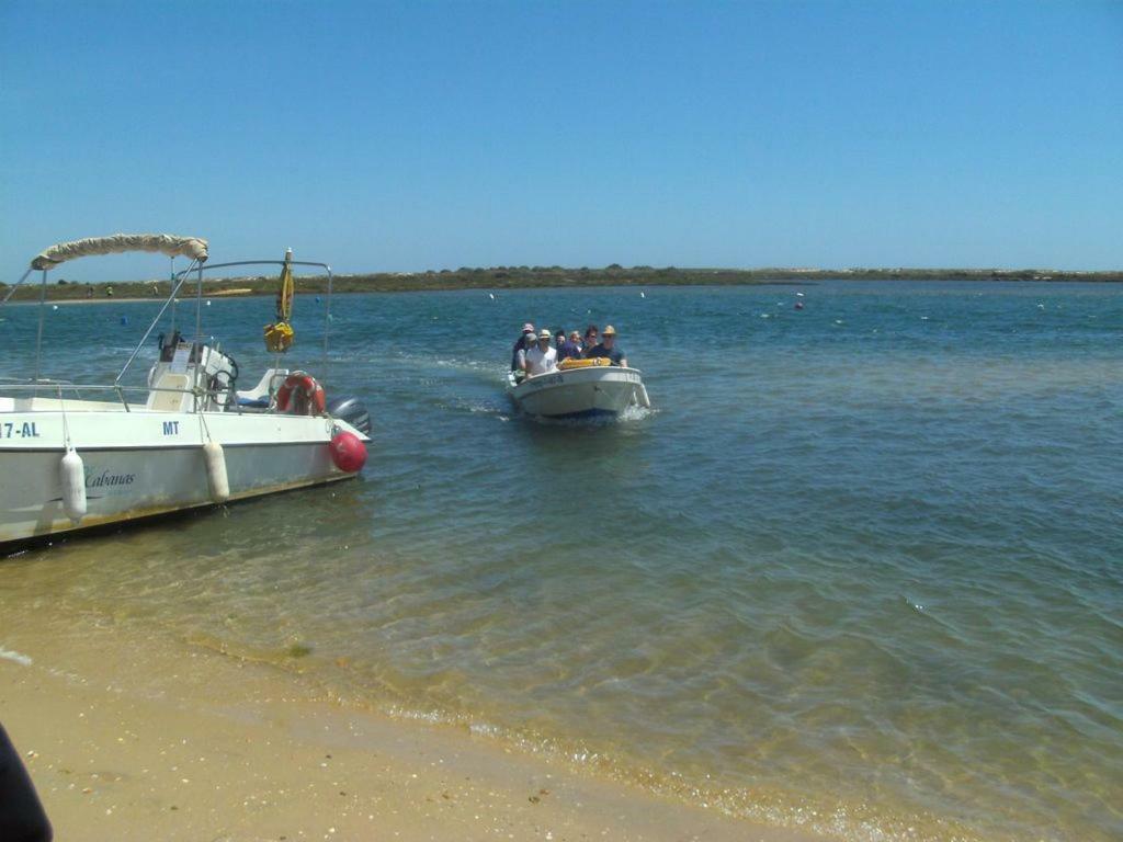 Golden Beach Apartment, Cabanas - Rua Das Giestas Lote 4 J كاباناس تْدي تافيرا المظهر الخارجي الصورة